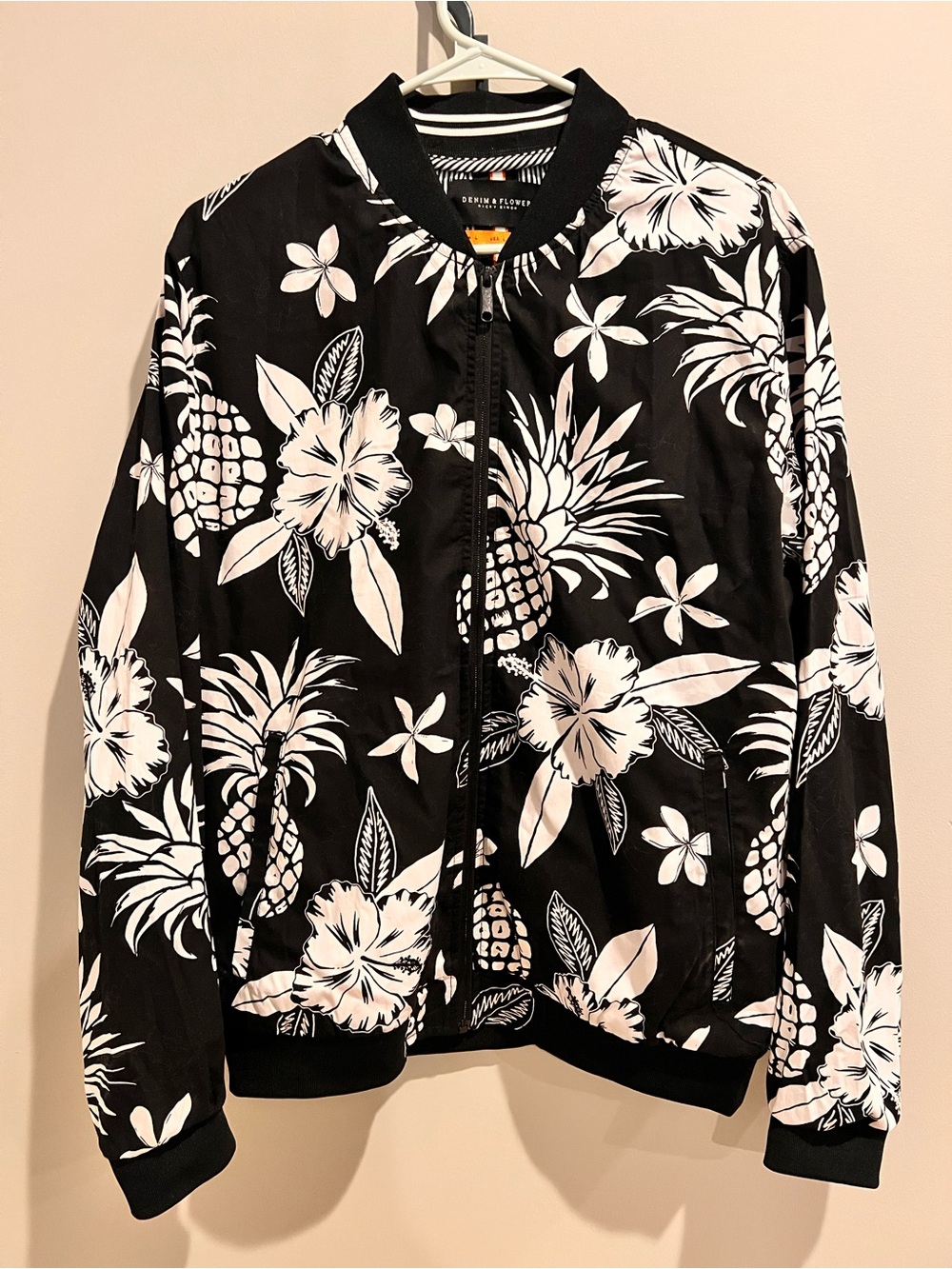 Denim & Flower Black & White Floral Bomber Jacket Women’s Large